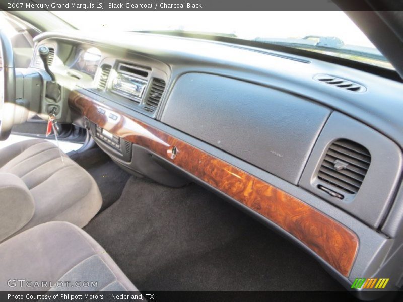 Black Clearcoat / Charcoal Black 2007 Mercury Grand Marquis LS