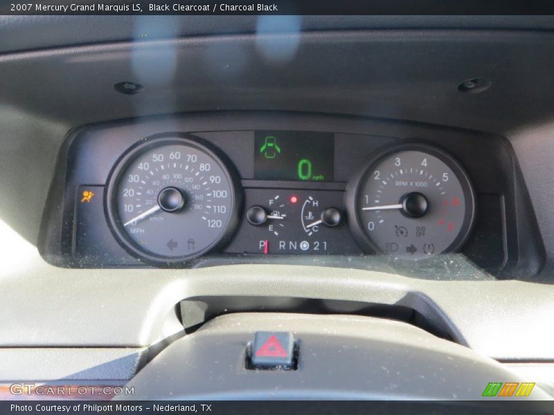 Black Clearcoat / Charcoal Black 2007 Mercury Grand Marquis LS