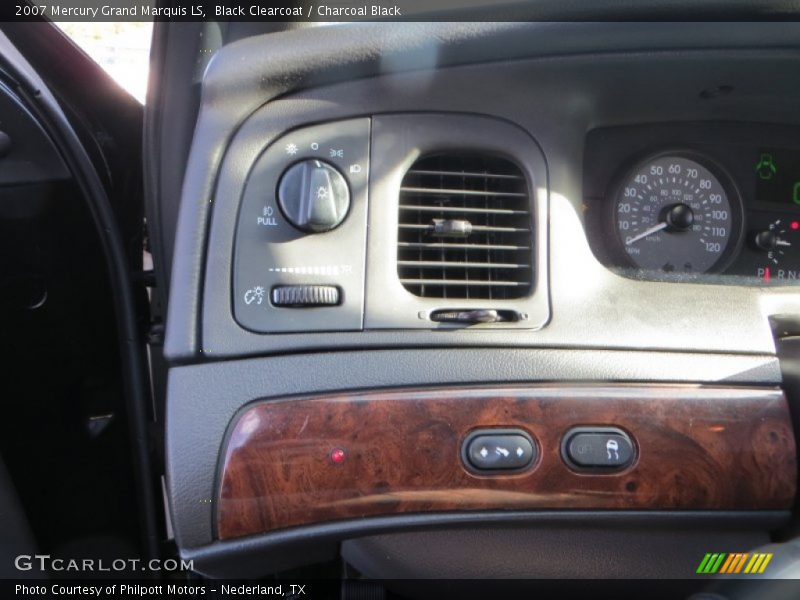 Black Clearcoat / Charcoal Black 2007 Mercury Grand Marquis LS