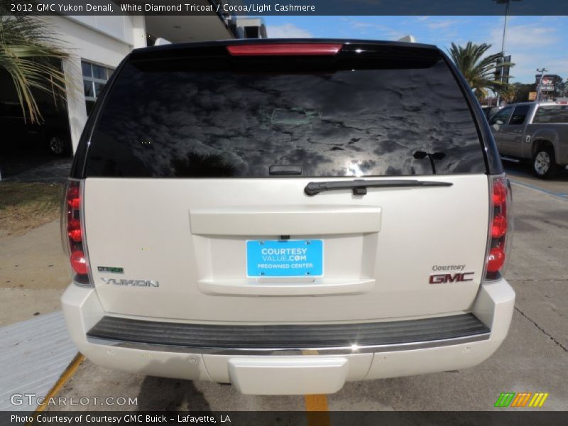 White Diamond Tricoat / Cocoa/Light Cashmere 2012 GMC Yukon Denali