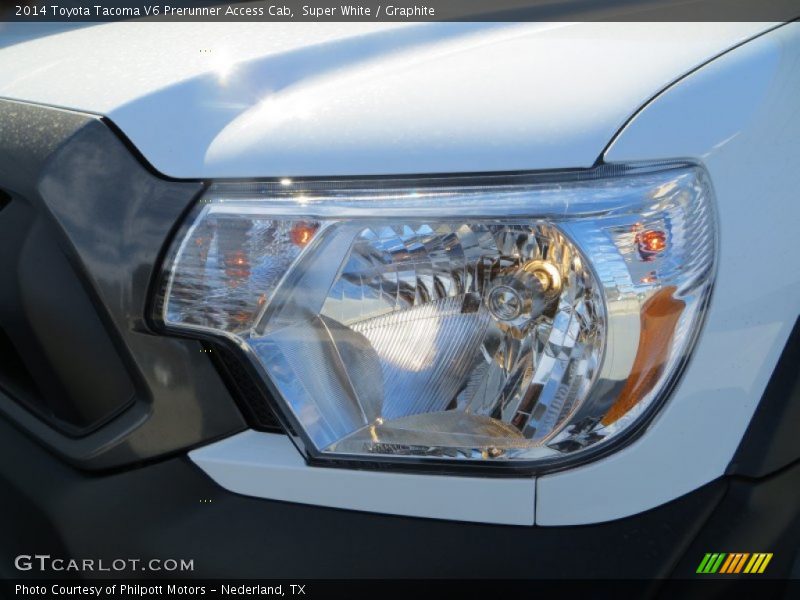 Super White / Graphite 2014 Toyota Tacoma V6 Prerunner Access Cab