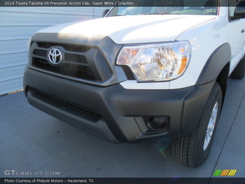 Super White / Graphite 2014 Toyota Tacoma V6 Prerunner Access Cab