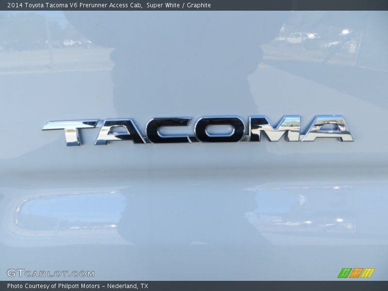 Super White / Graphite 2014 Toyota Tacoma V6 Prerunner Access Cab