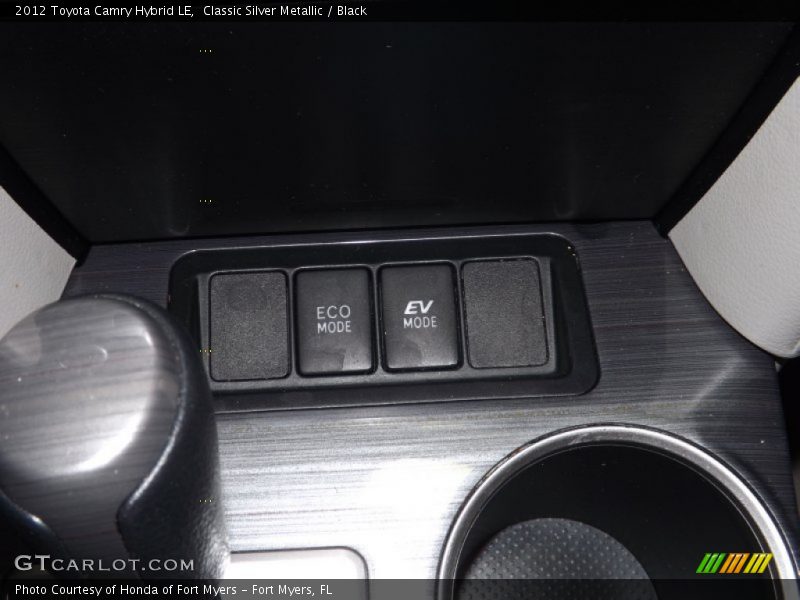 Classic Silver Metallic / Black 2012 Toyota Camry Hybrid LE