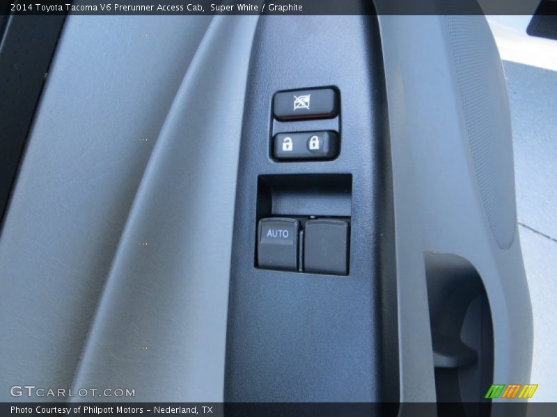 Super White / Graphite 2014 Toyota Tacoma V6 Prerunner Access Cab