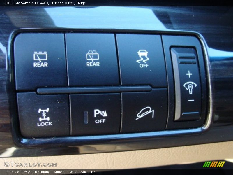 Tuscan Olive / Beige 2011 Kia Sorento LX AWD