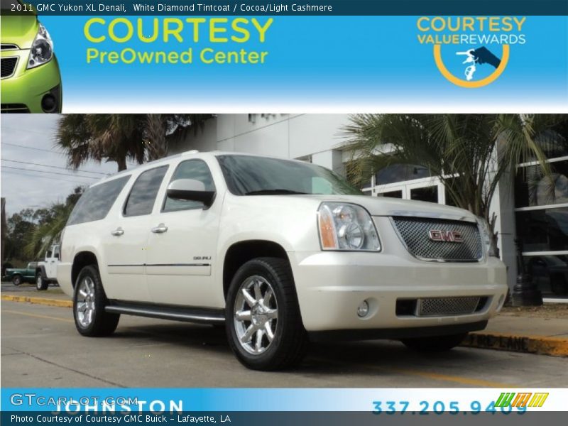 White Diamond Tintcoat / Cocoa/Light Cashmere 2011 GMC Yukon XL Denali