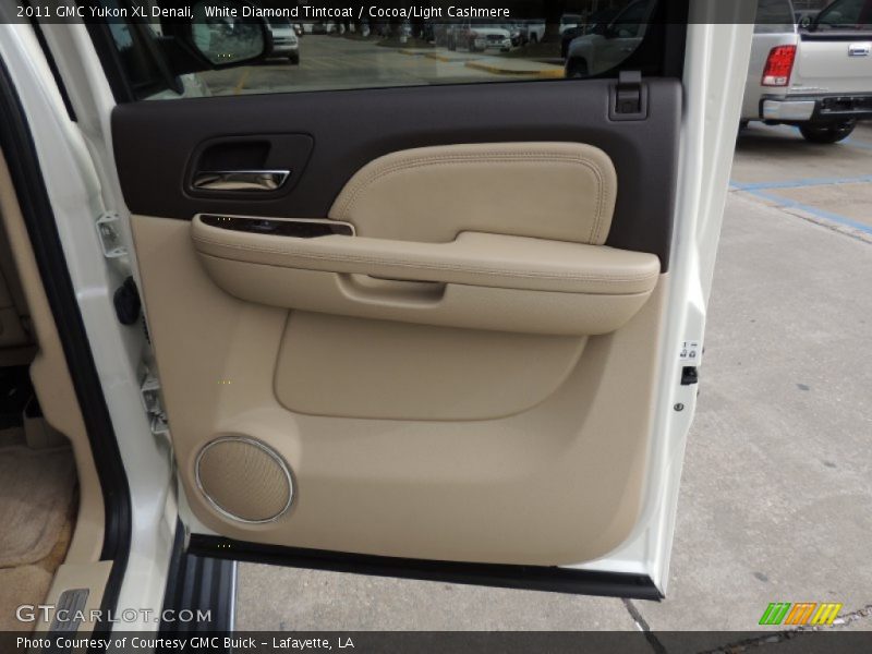 White Diamond Tintcoat / Cocoa/Light Cashmere 2011 GMC Yukon XL Denali