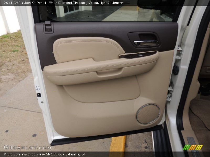 White Diamond Tintcoat / Cocoa/Light Cashmere 2011 GMC Yukon XL Denali