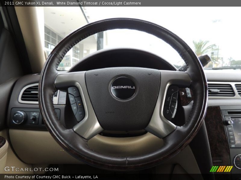 White Diamond Tintcoat / Cocoa/Light Cashmere 2011 GMC Yukon XL Denali