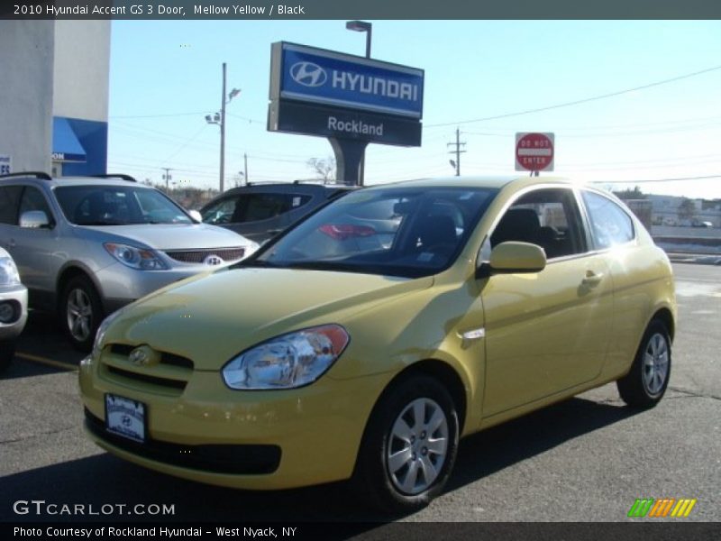 Mellow Yellow / Black 2010 Hyundai Accent GS 3 Door