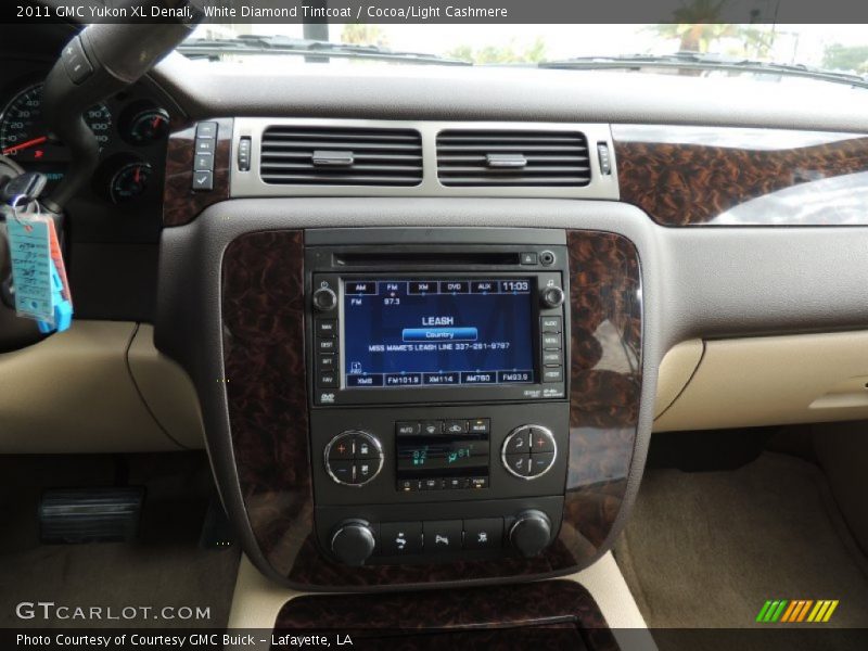 White Diamond Tintcoat / Cocoa/Light Cashmere 2011 GMC Yukon XL Denali