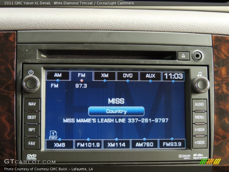White Diamond Tintcoat / Cocoa/Light Cashmere 2011 GMC Yukon XL Denali