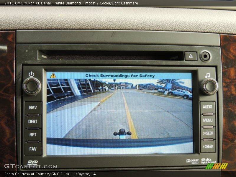 White Diamond Tintcoat / Cocoa/Light Cashmere 2011 GMC Yukon XL Denali