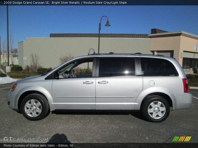 Bright Silver Metallic / Medium Slate Gray/Light Shale 2009 Dodge Grand Caravan SE