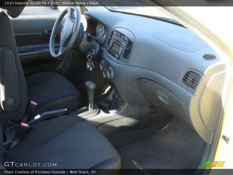 Mellow Yellow / Black 2010 Hyundai Accent GS 3 Door