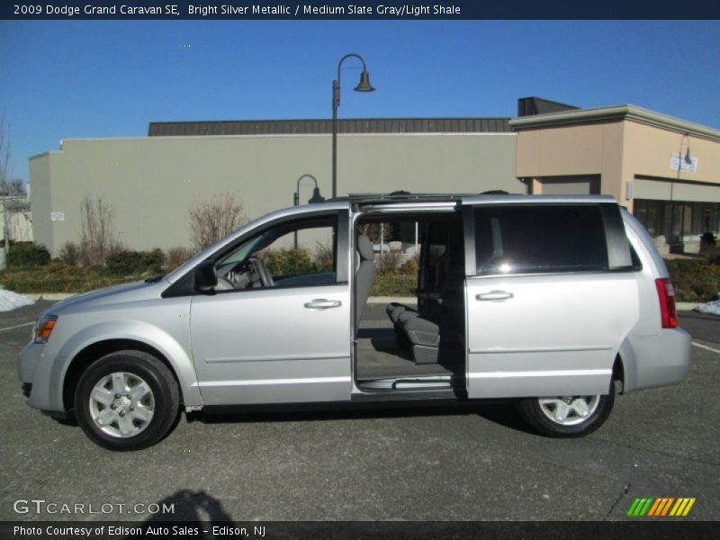 Bright Silver Metallic / Medium Slate Gray/Light Shale 2009 Dodge Grand Caravan SE