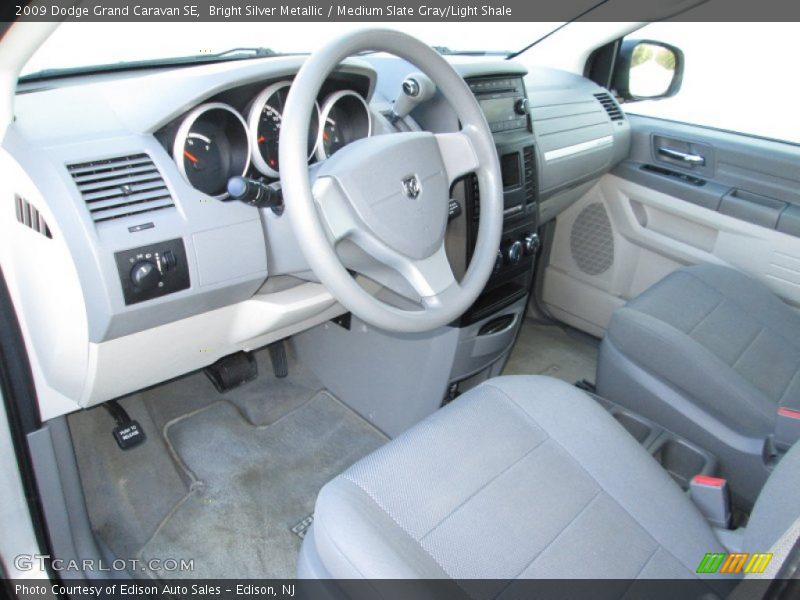 Bright Silver Metallic / Medium Slate Gray/Light Shale 2009 Dodge Grand Caravan SE