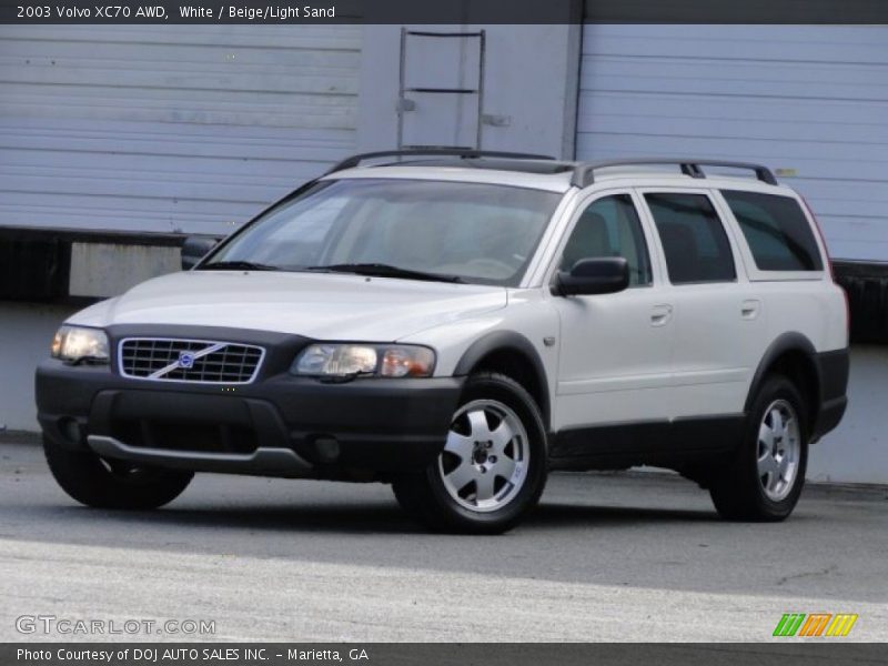 White / Beige/Light Sand 2003 Volvo XC70 AWD