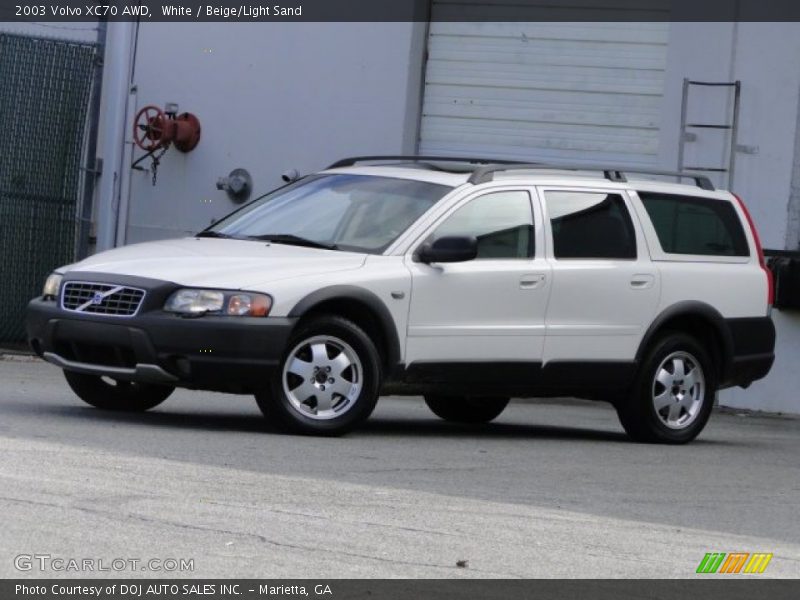 White / Beige/Light Sand 2003 Volvo XC70 AWD