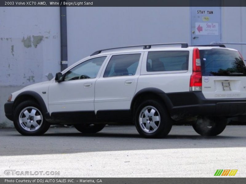 White / Beige/Light Sand 2003 Volvo XC70 AWD