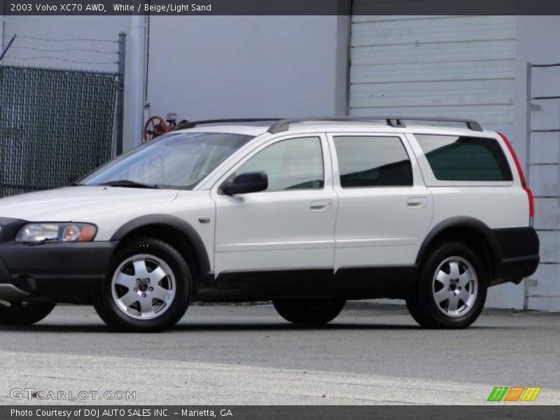 White / Beige/Light Sand 2003 Volvo XC70 AWD