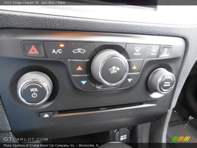 Jazz Blue / Black 2013 Dodge Charger SE