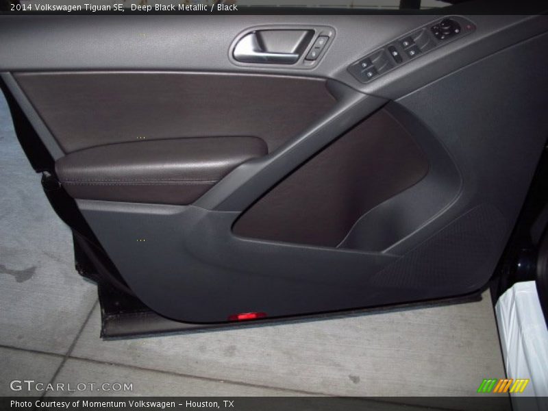Deep Black Metallic / Black 2014 Volkswagen Tiguan SE