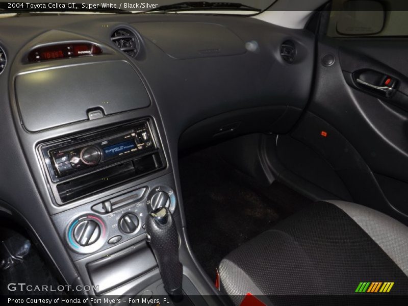 Super White / Black/Silver 2004 Toyota Celica GT