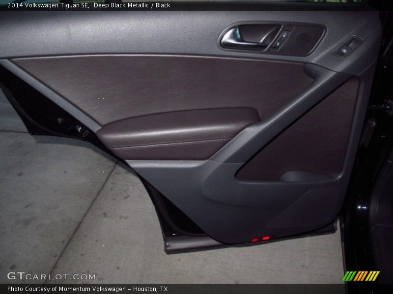 Deep Black Metallic / Black 2014 Volkswagen Tiguan SE
