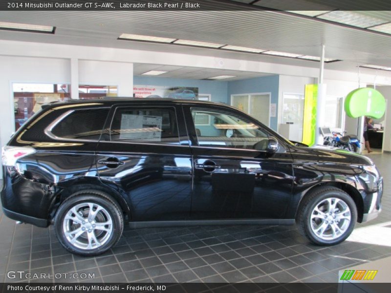 Labrador Black Pearl / Black 2014 Mitsubishi Outlander GT S-AWC