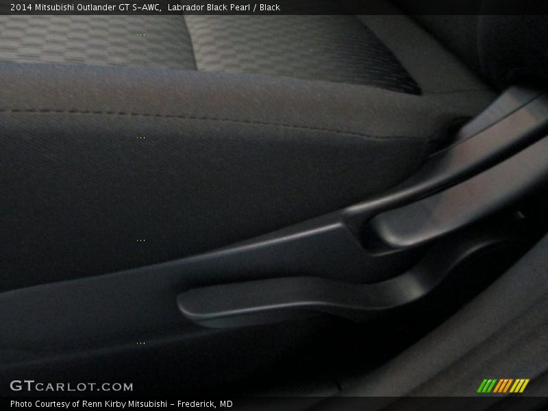 Labrador Black Pearl / Black 2014 Mitsubishi Outlander GT S-AWC