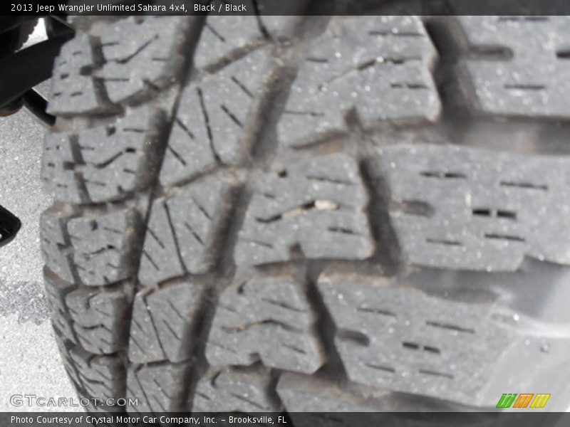 Black / Black 2013 Jeep Wrangler Unlimited Sahara 4x4