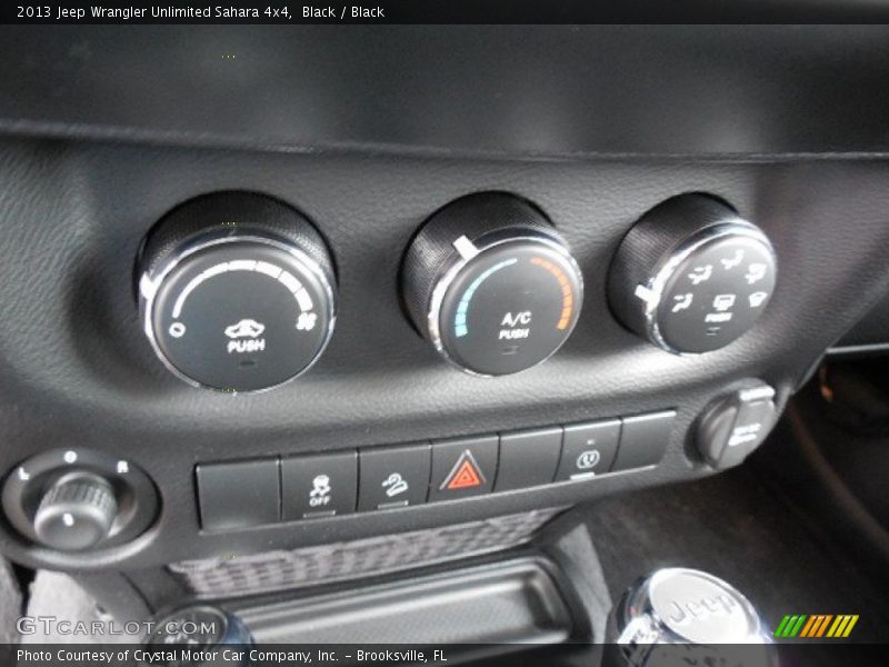 Black / Black 2013 Jeep Wrangler Unlimited Sahara 4x4