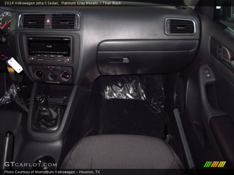 Platinum Gray Metallic / Titan Black 2014 Volkswagen Jetta S Sedan