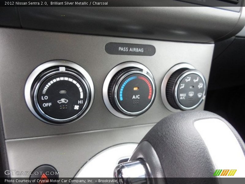 Brilliant Silver Metallic / Charcoal 2012 Nissan Sentra 2.0