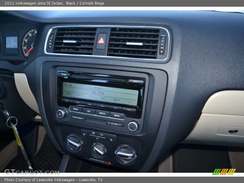 Black / Cornsilk Beige 2011 Volkswagen Jetta SE Sedan