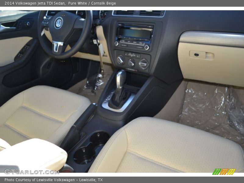 Pure White / Cornsilk Beige 2014 Volkswagen Jetta TDI Sedan