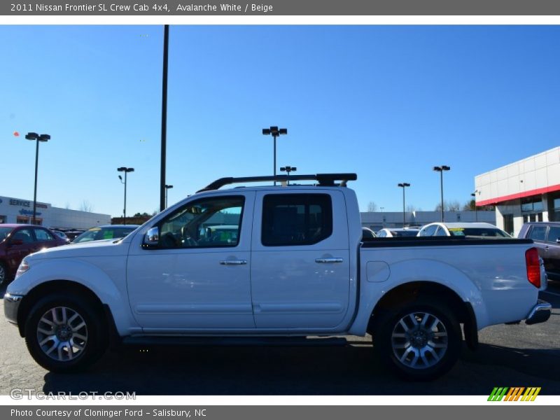 Avalanche White / Beige 2011 Nissan Frontier SL Crew Cab 4x4