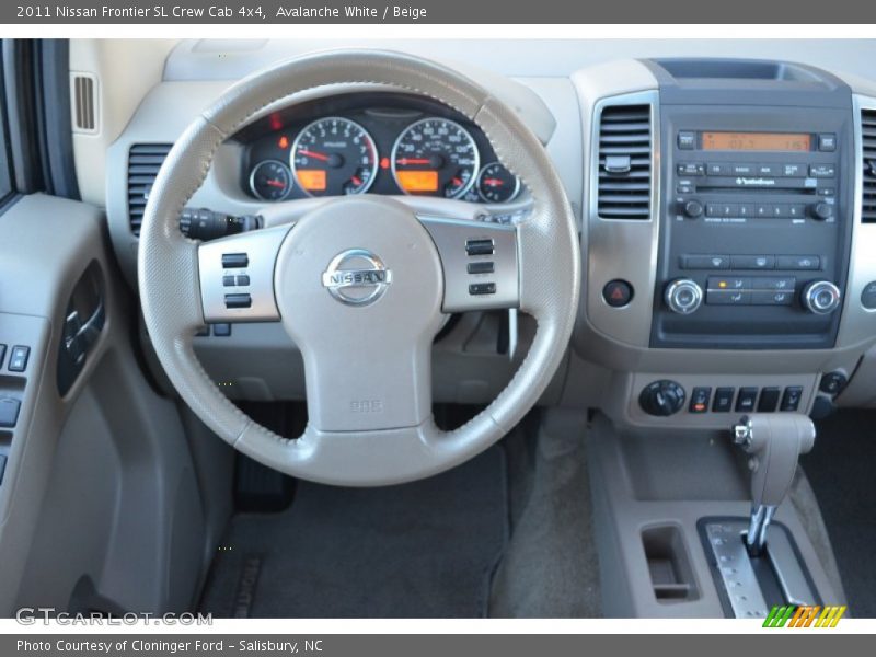 Avalanche White / Beige 2011 Nissan Frontier SL Crew Cab 4x4