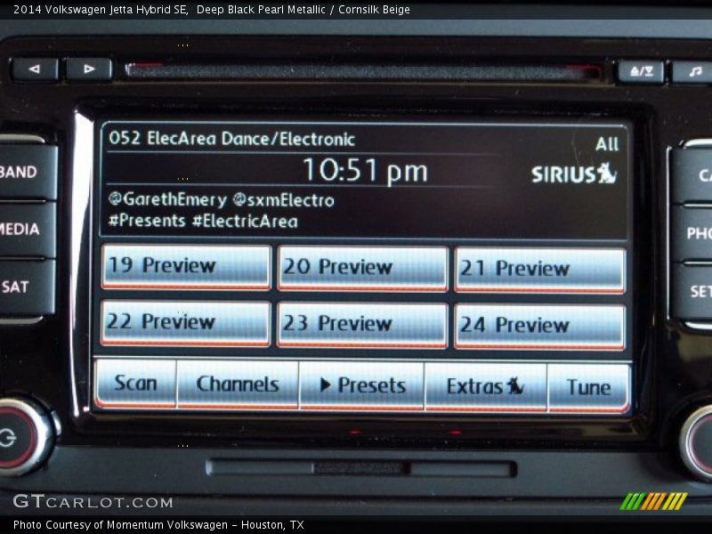 Deep Black Pearl Metallic / Cornsilk Beige 2014 Volkswagen Jetta Hybrid SE