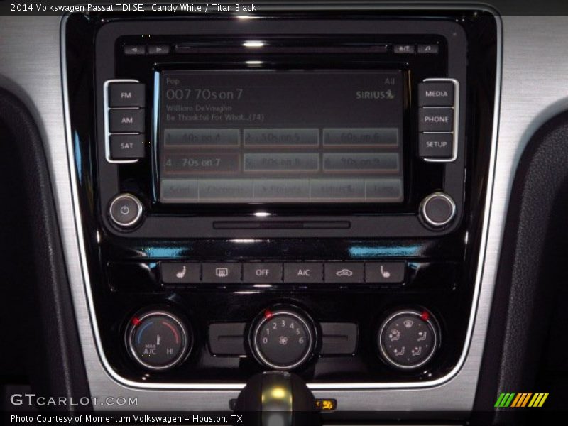 Candy White / Titan Black 2014 Volkswagen Passat TDI SE