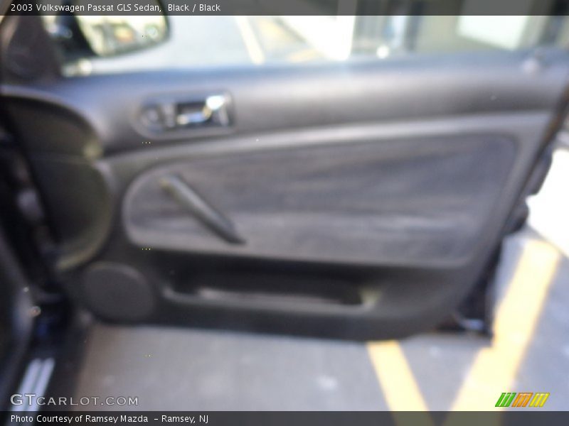 Black / Black 2003 Volkswagen Passat GLS Sedan