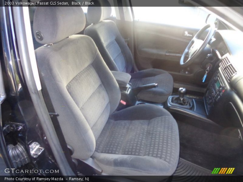 Black / Black 2003 Volkswagen Passat GLS Sedan