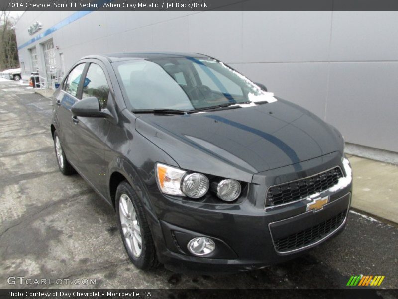 Front 3/4 View of 2014 Sonic LT Sedan