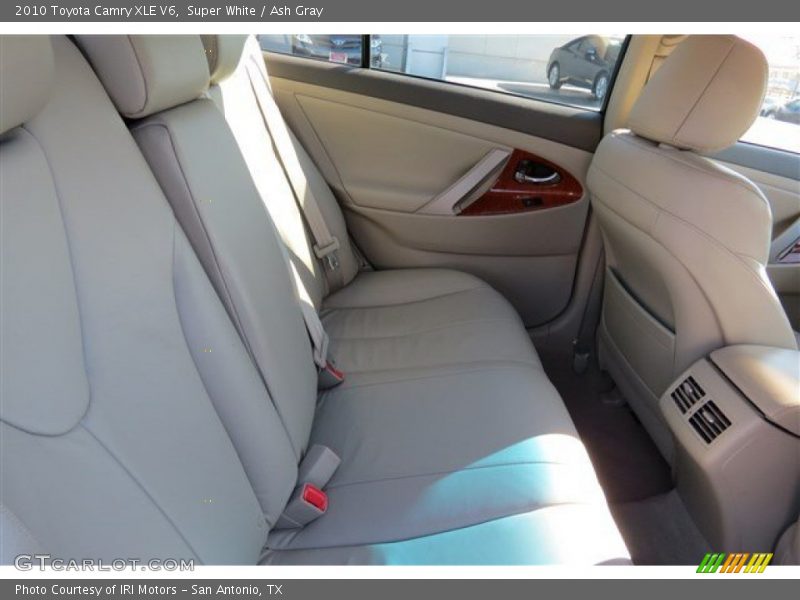 Super White / Ash Gray 2010 Toyota Camry XLE V6