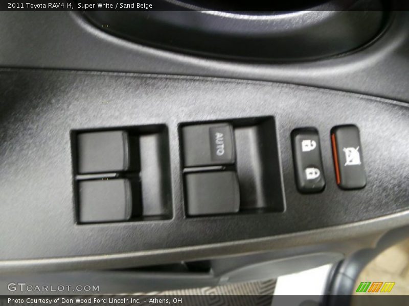 Super White / Sand Beige 2011 Toyota RAV4 I4
