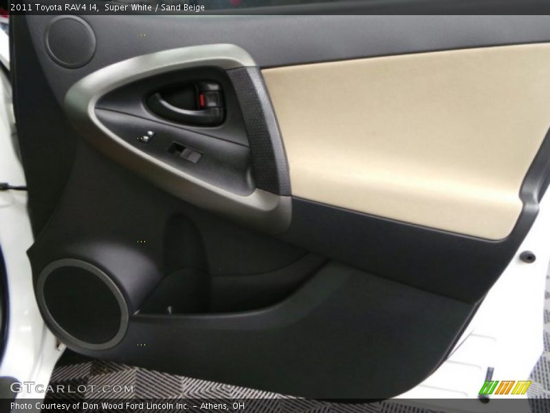 Super White / Sand Beige 2011 Toyota RAV4 I4