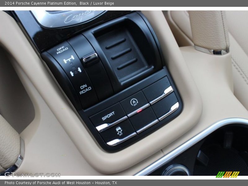 Controls of 2014 Cayenne Platinum Edition
