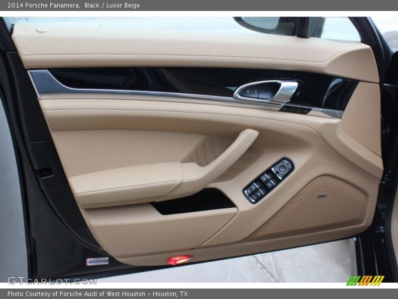 Door Panel of 2014 Panamera 